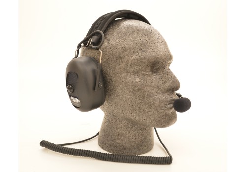 Noise cancelling headset